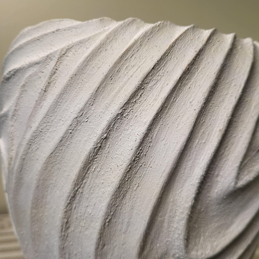 Unique Incontro Vase | Arèna Collection | Handcrafted Ceramic