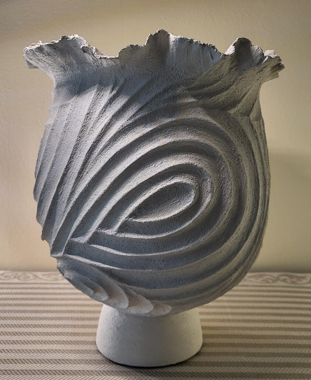 Unique Corolla Vase | Arèna Collection | Handcrafted Ceramic